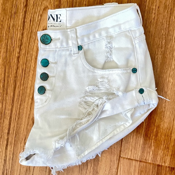 One Teaspoon Denim Bandit Shorts - Picture 5 of 11